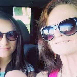 Meet your Posher, Constance